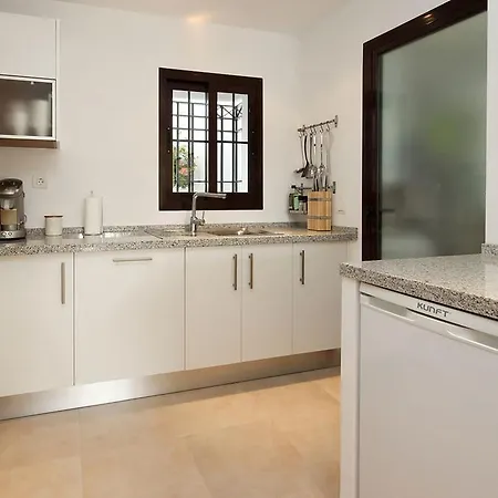 Apartment Two Bedroom With Sea View Marbella